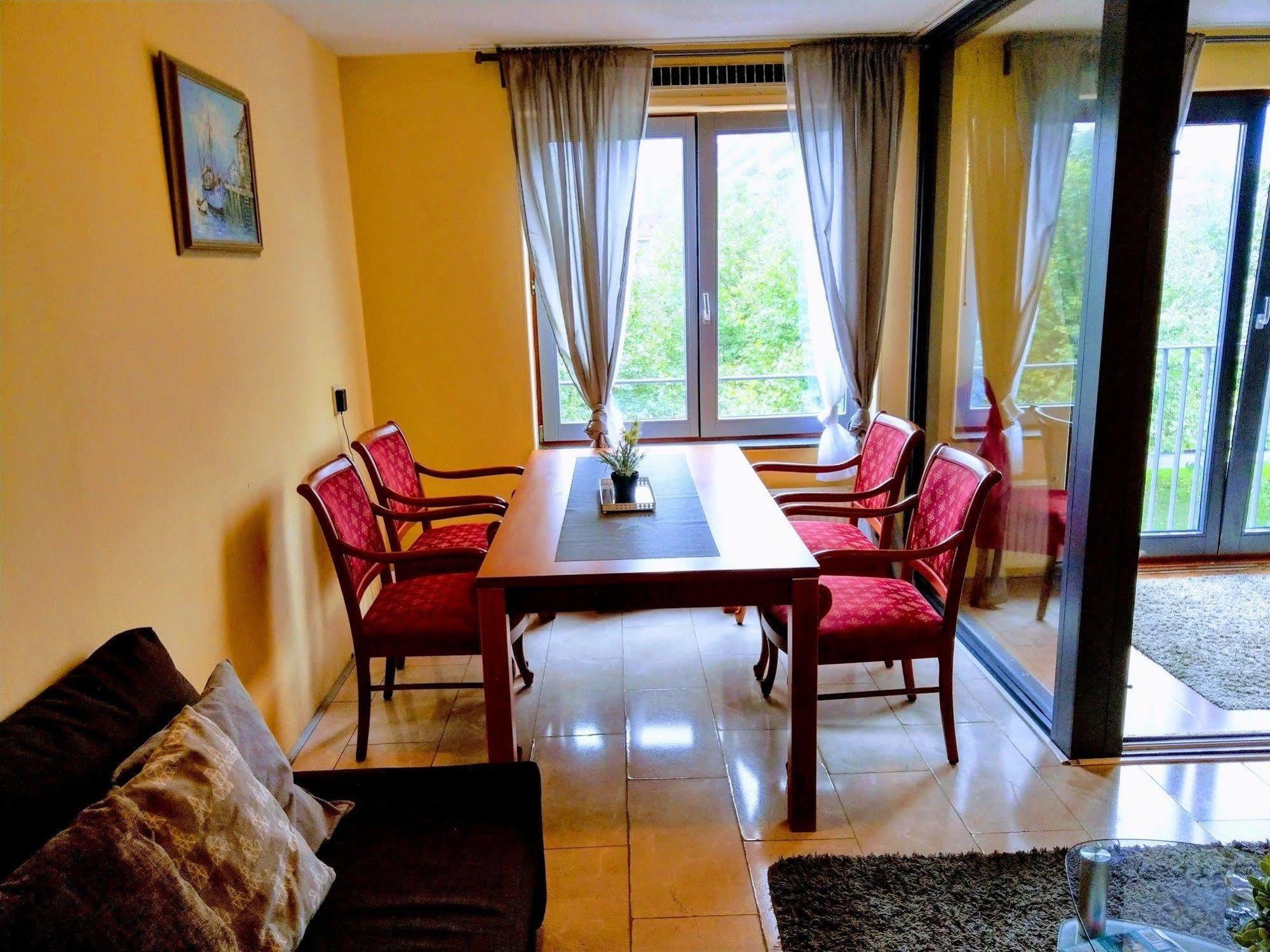 Khách sạn Bijlmermeer - Arena Area 3*