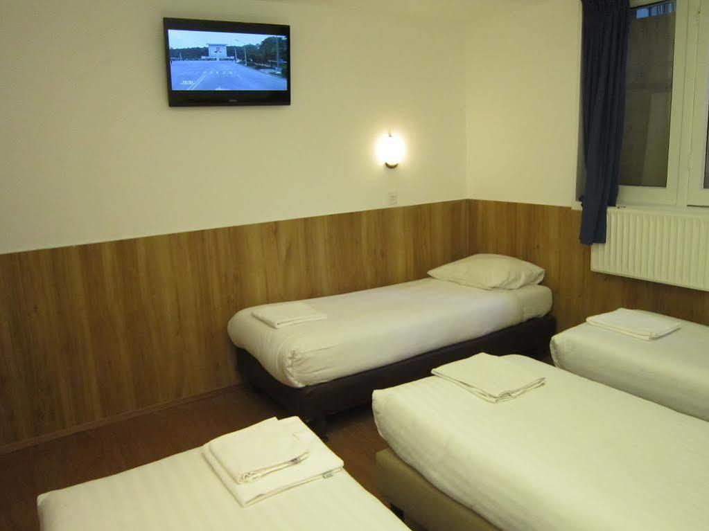 Khách sạn Titus Centre 2*