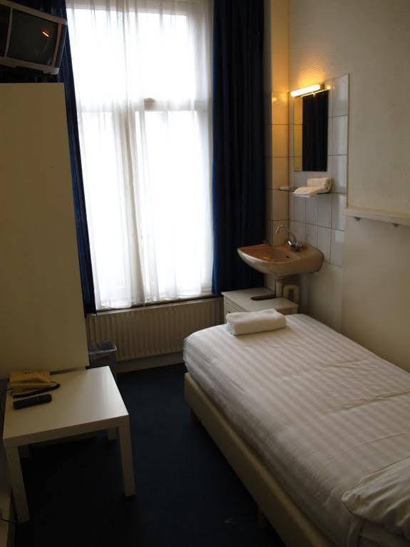 Khách sạn Titus Centre 2*