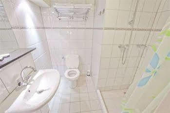 Monopole Khách sạn