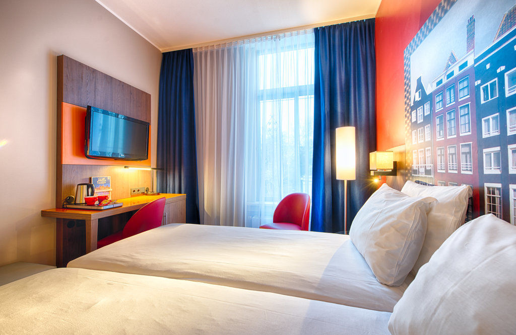 Leonardo City Center 4*