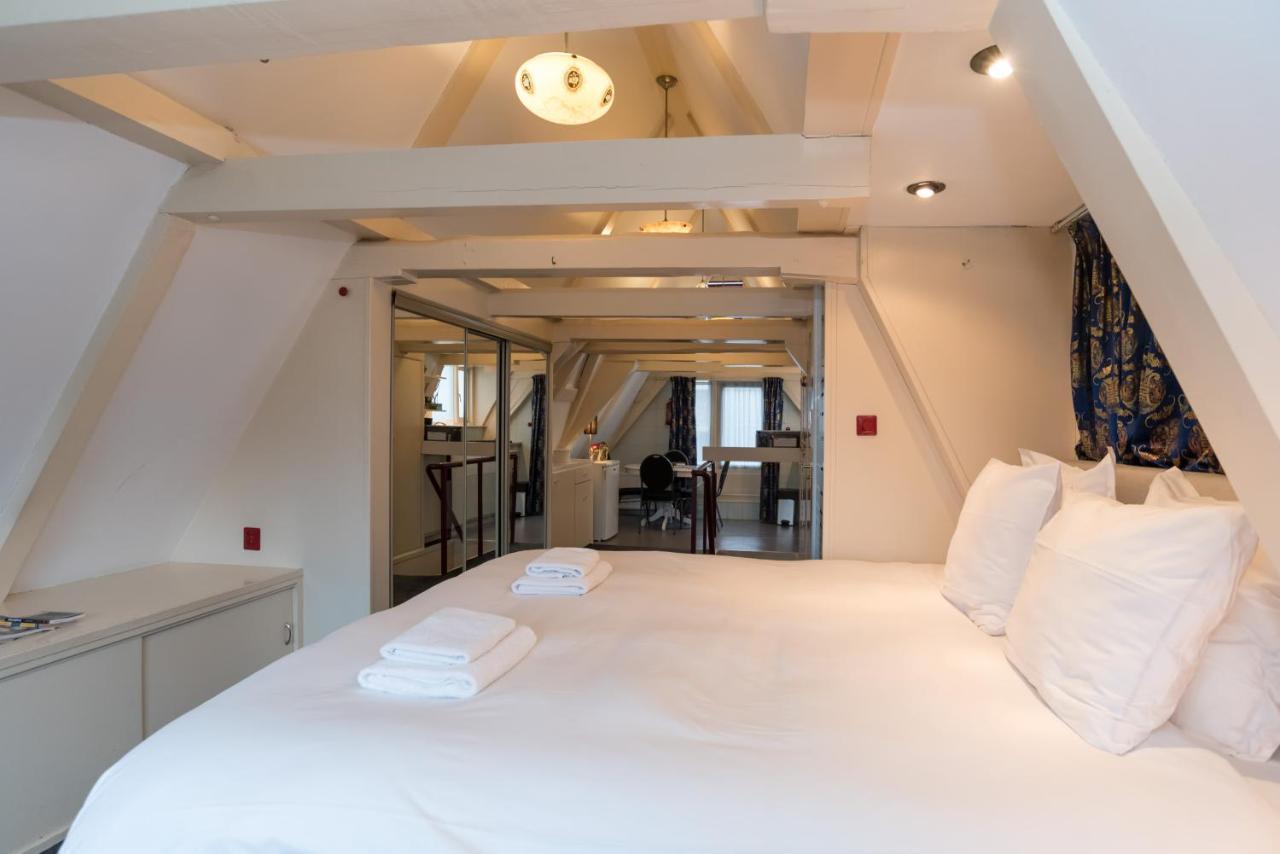 Double Floor Canal Estate Gasthof *