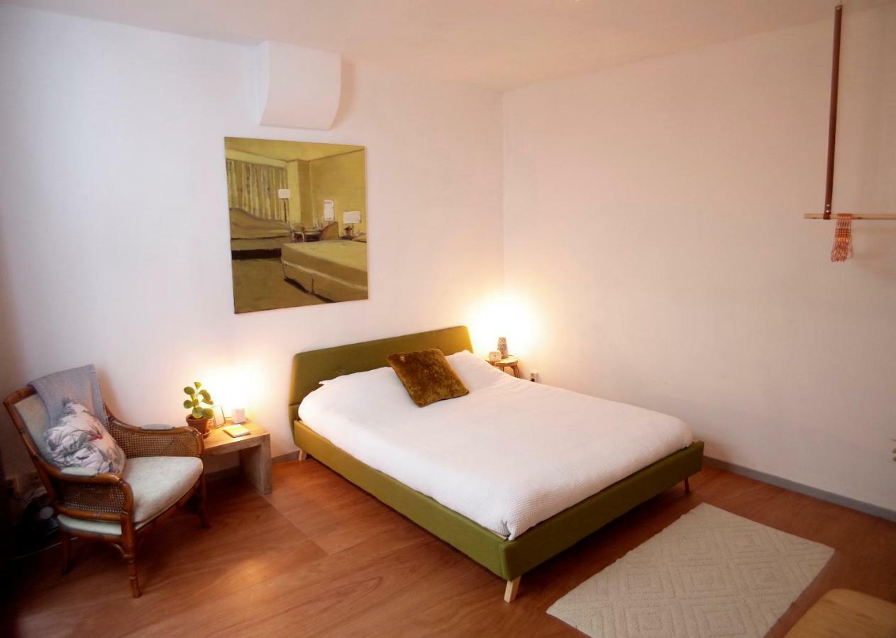 Acomodação com café da manhã  The One Roomed 3*
