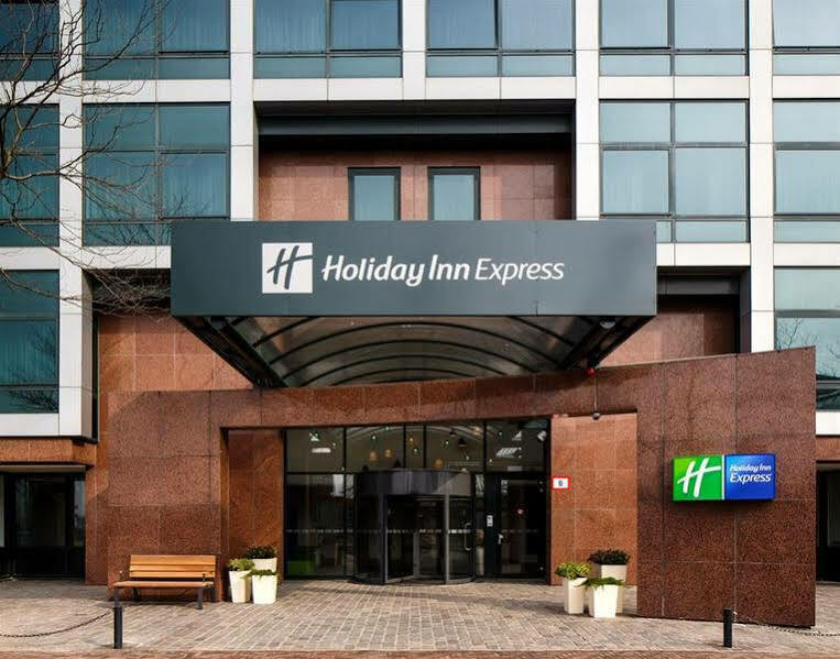 Express - Sloterdijk Station By Ihg