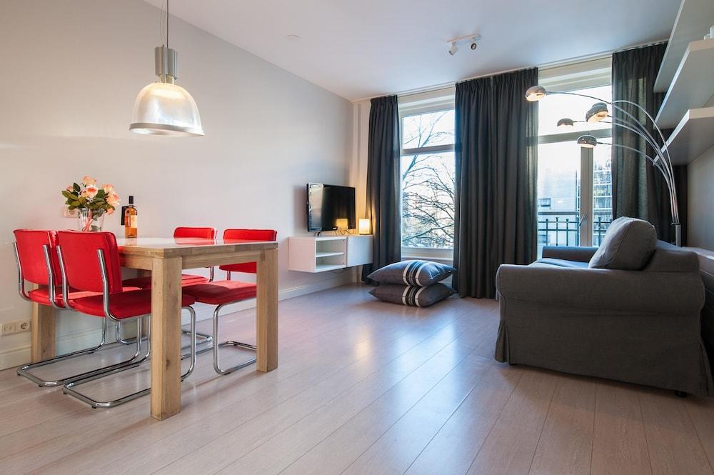 Apartment Short Group Dapper Market Serviced *