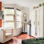 B Center Charming Room On The Canal