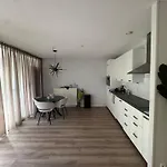 Modern Apartment Near City Center