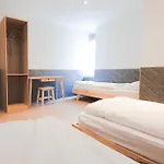 Hostel The Globe