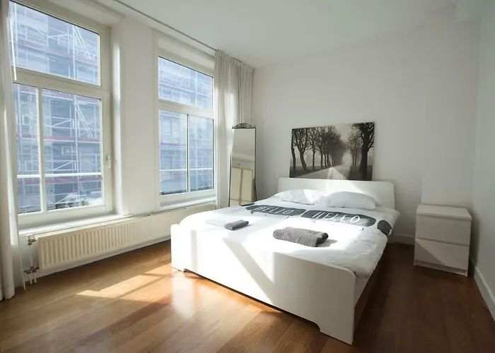 Haarlemmerstraat Bed&Breakfast next to Central Station