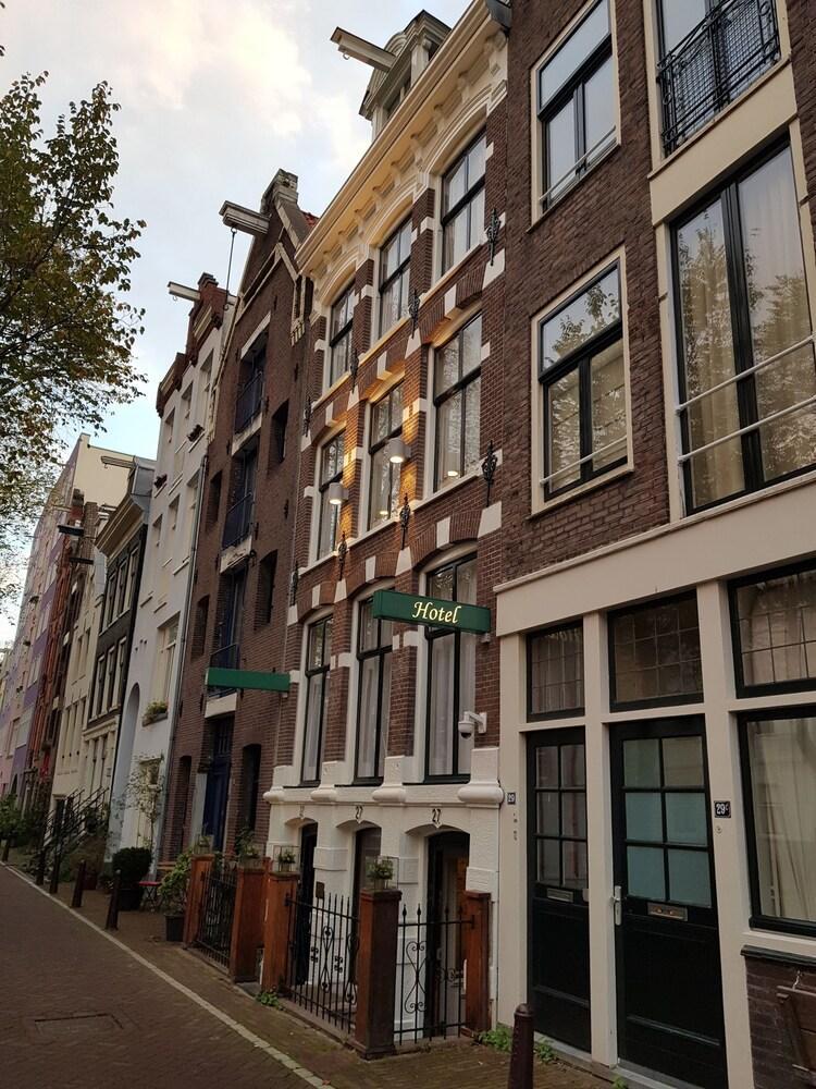 Khách sạn Rembrandtplein