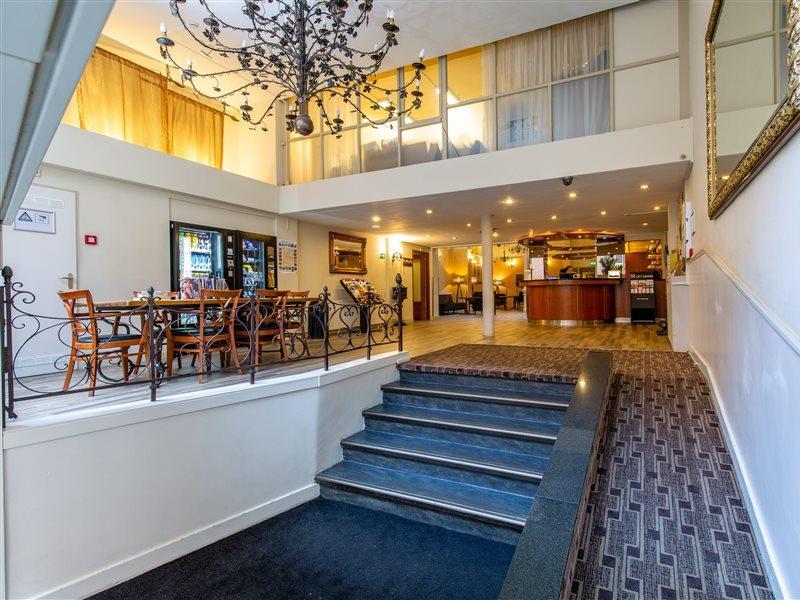 Xo Centre Khách sạn 3*