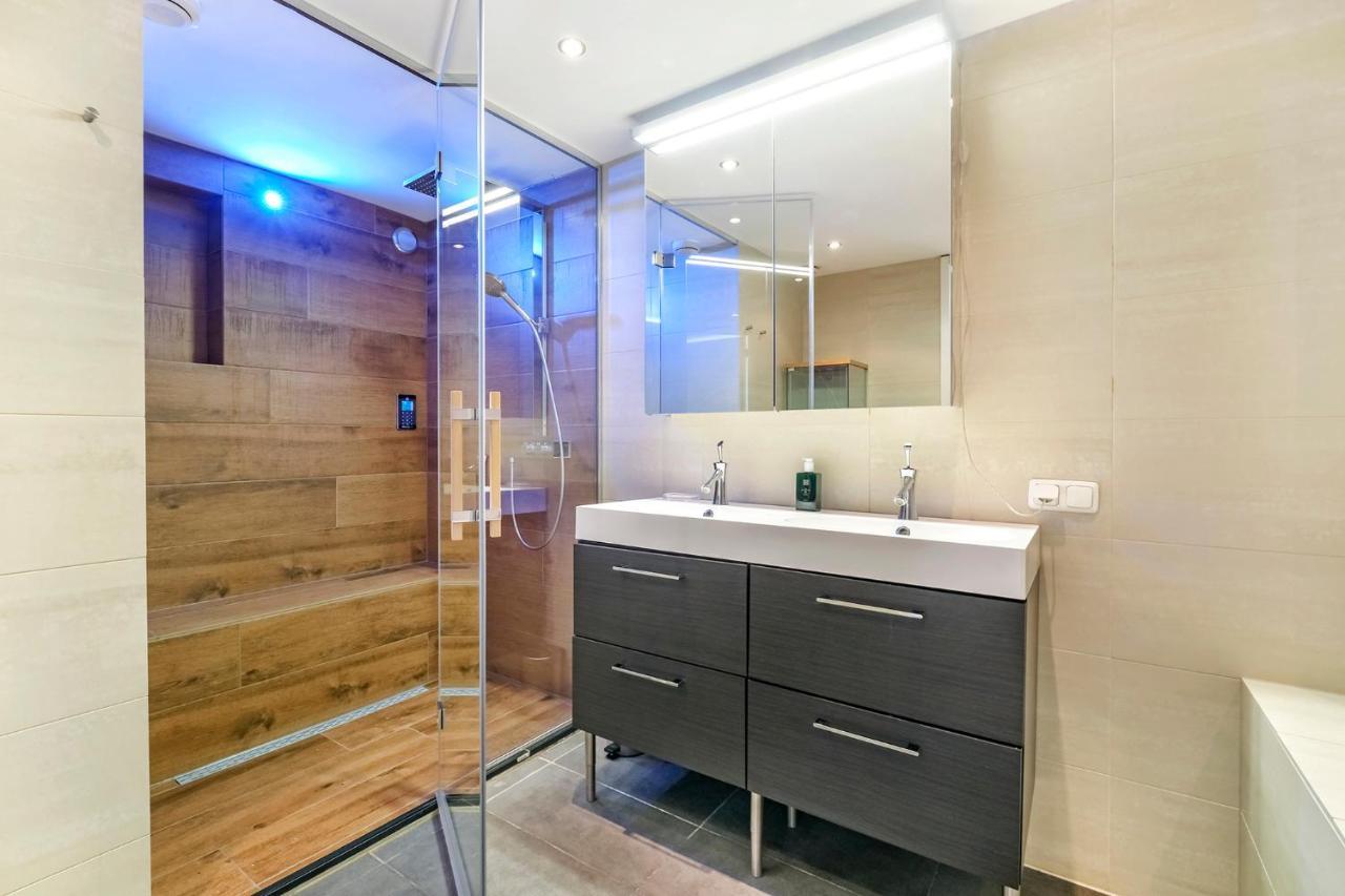 170m2 With Jacuzzi & Steam Bath In Center Of Căn hộ