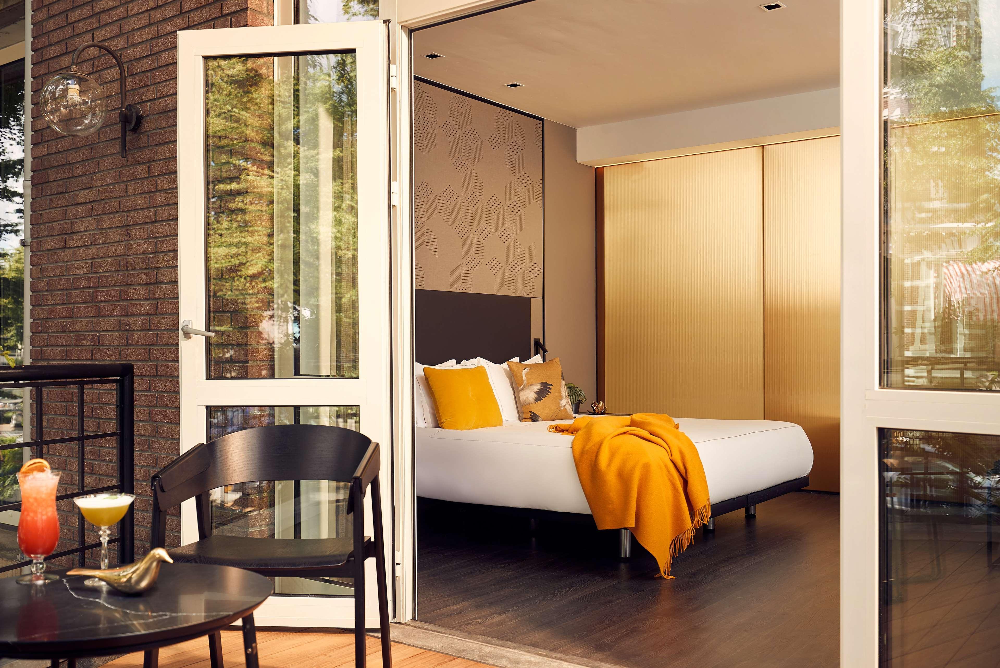 Khách sạn Park Plaza Vondelpark 4*