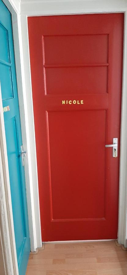 Nicole, Not For Parties, Not A Hotel, With Shared Bathroom, No Kitchen Ở trọ Amsterdam
