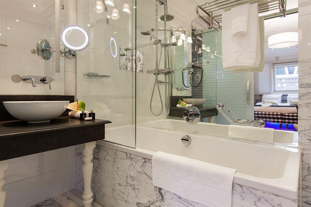 Canal Hotel 3*