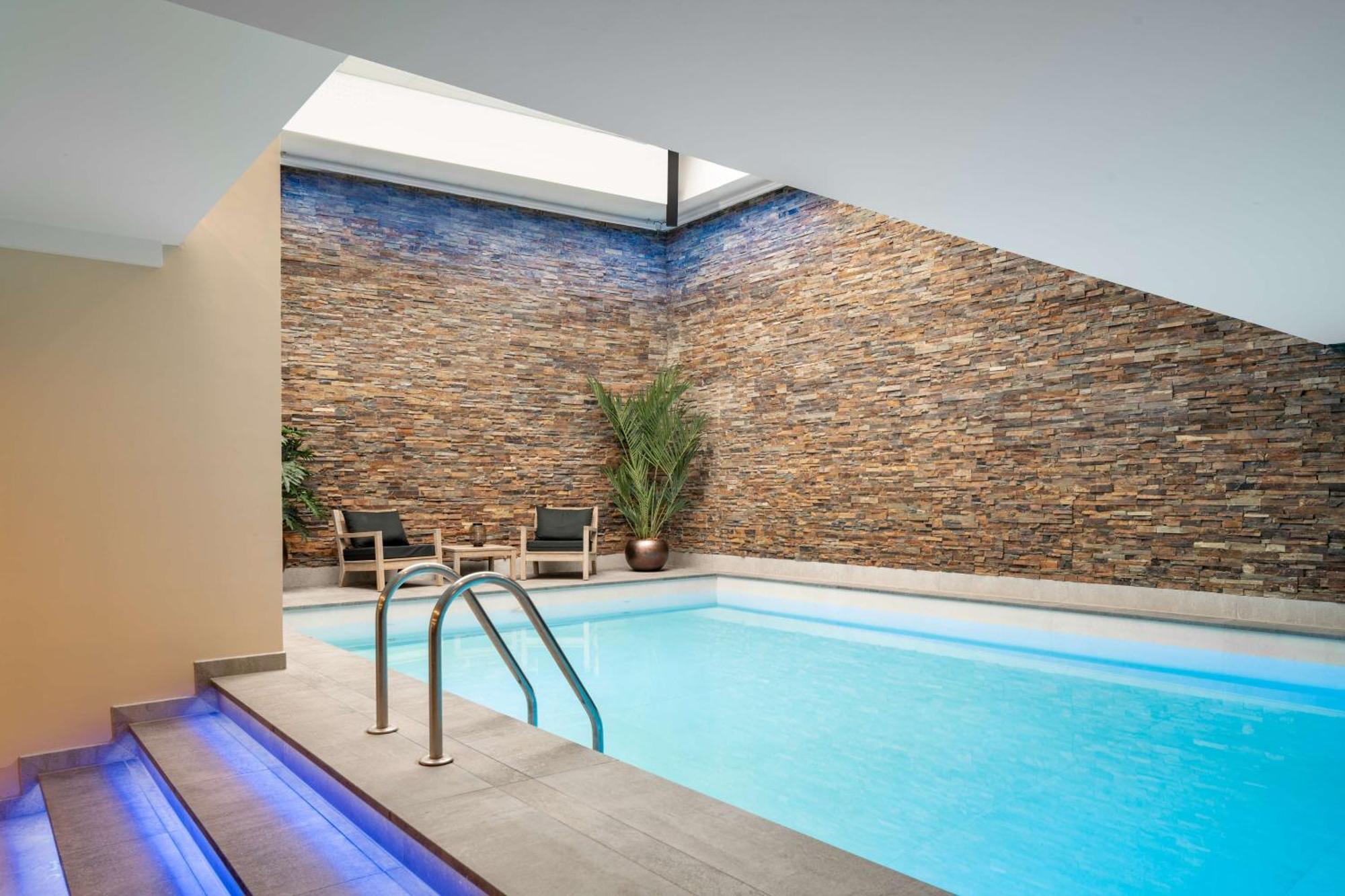 Khách sạn Art'otel Amsterdam, Powered By Radisson