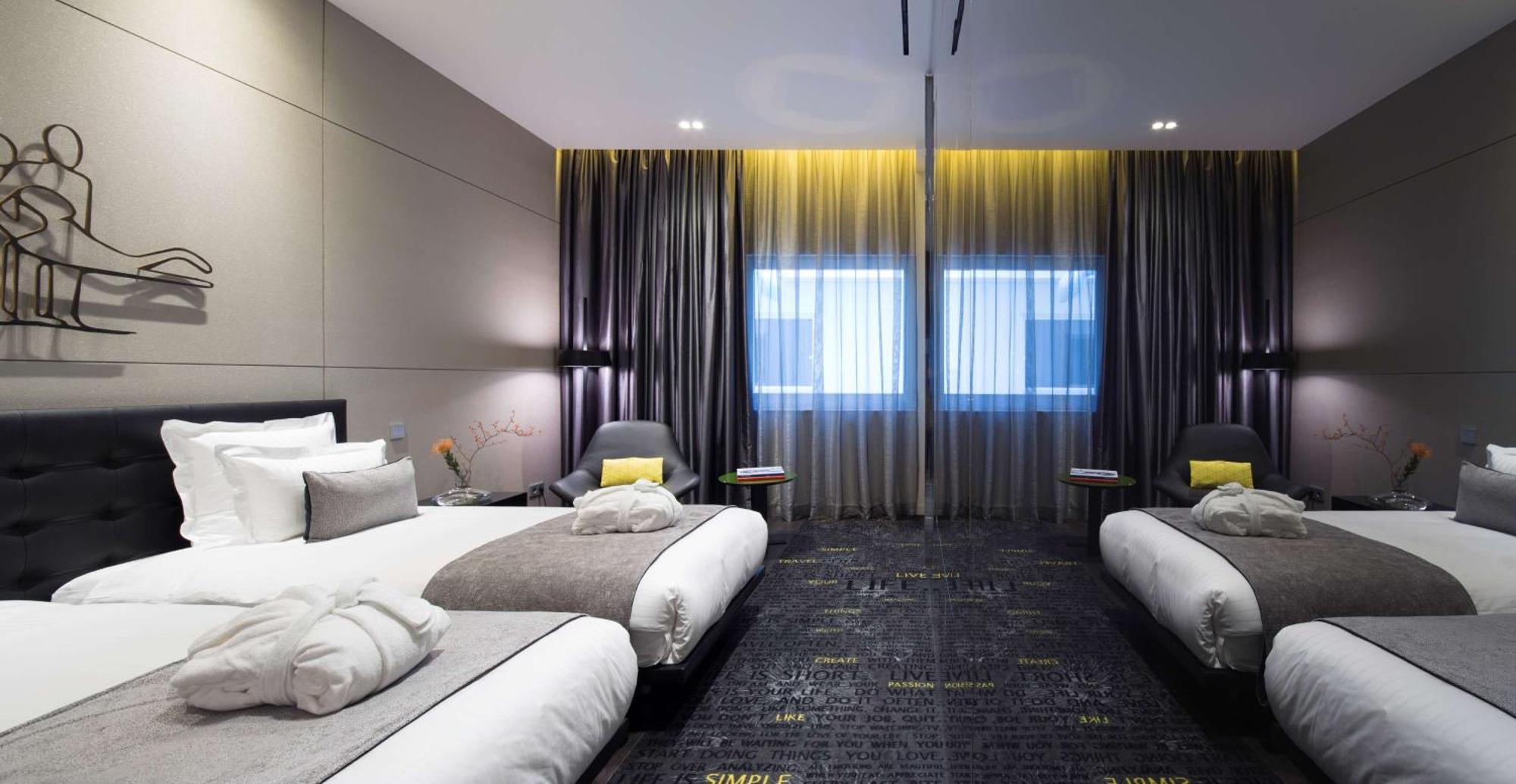 Khách sạn Art'otel Amsterdam, Powered By Radisson 4*