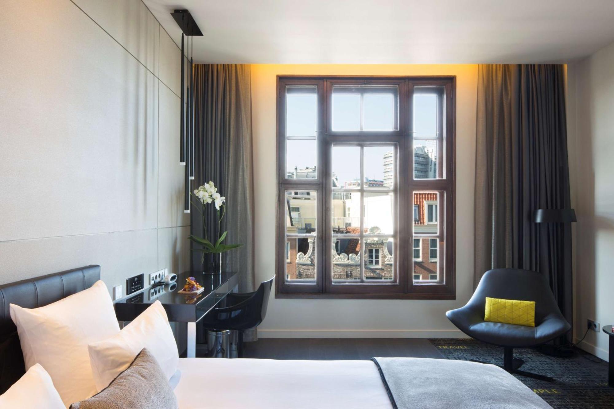 Khách sạn Art'otel Amsterdam, Powered By Radisson 4*