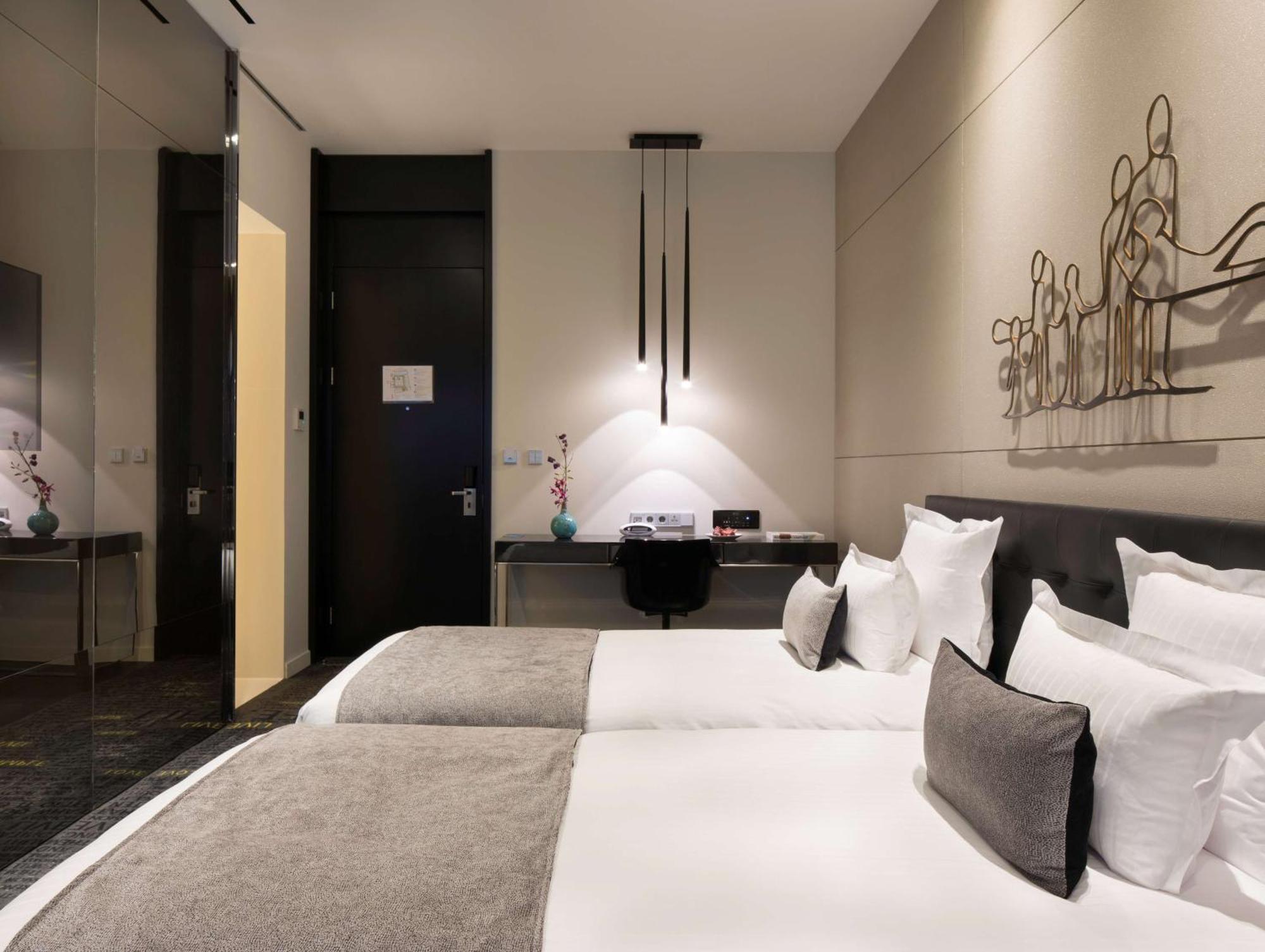 Khách sạn Art'otel Amsterdam, Powered By Radisson
