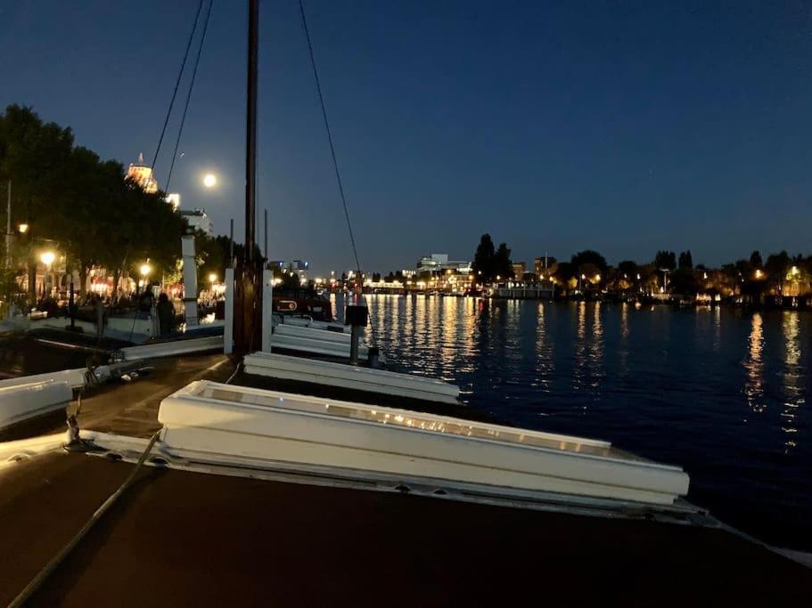 Hospedagem domiciliar Houseboat In