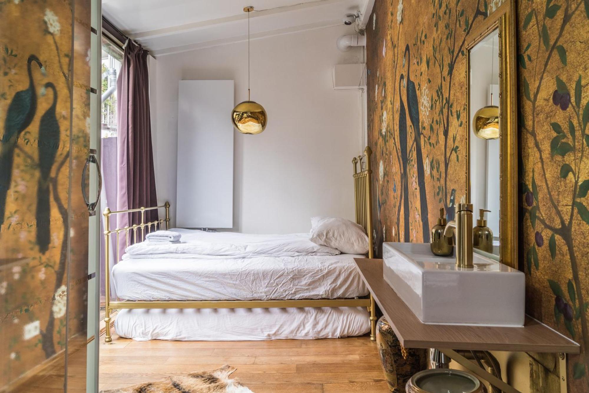 Beautiful With Asian Style Bedroom Near Rai & Center Acomodação com café da manhã 