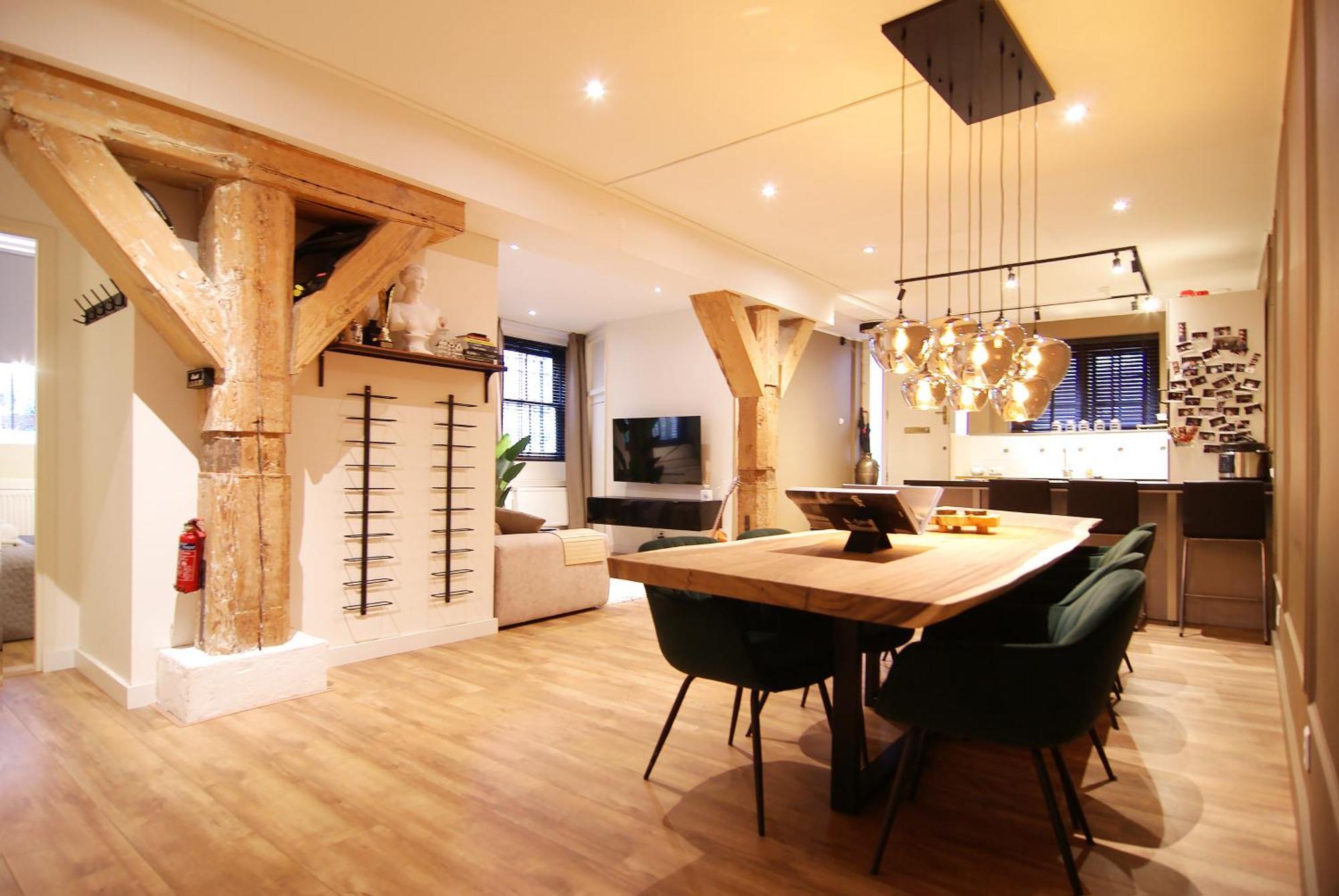 Stunning 2 Bedroom Apt. Heart Of The City! Apartamento Amesterdão