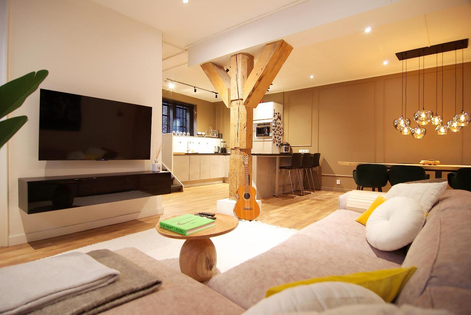 Stunning 2 Bedroom Apt. Heart Of The City! Apartamento