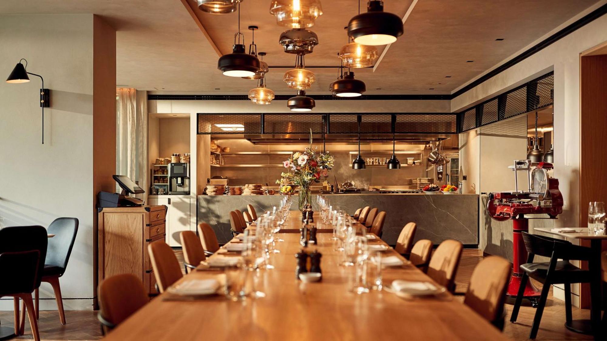 Khách sạn Park Plaza Vondelpark 4*