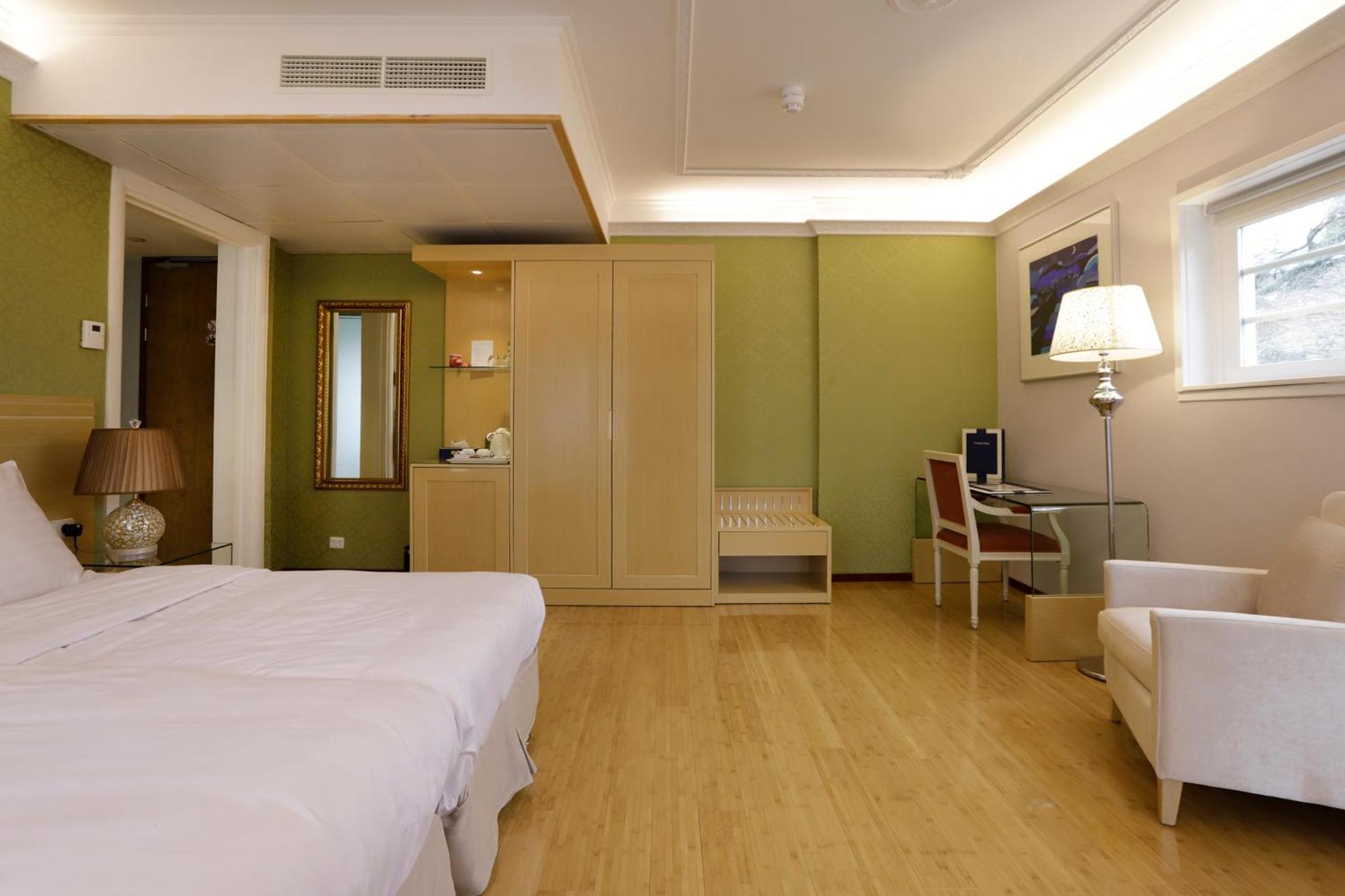 Chasse Hotel