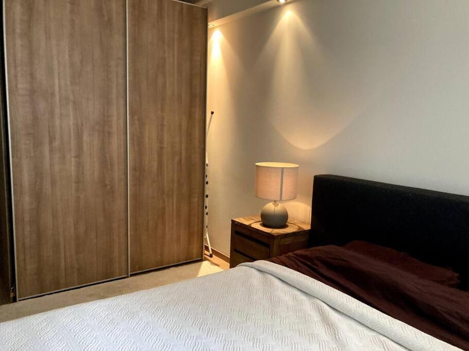 Spacious Apartment, Canal Area, Center Apartamento *