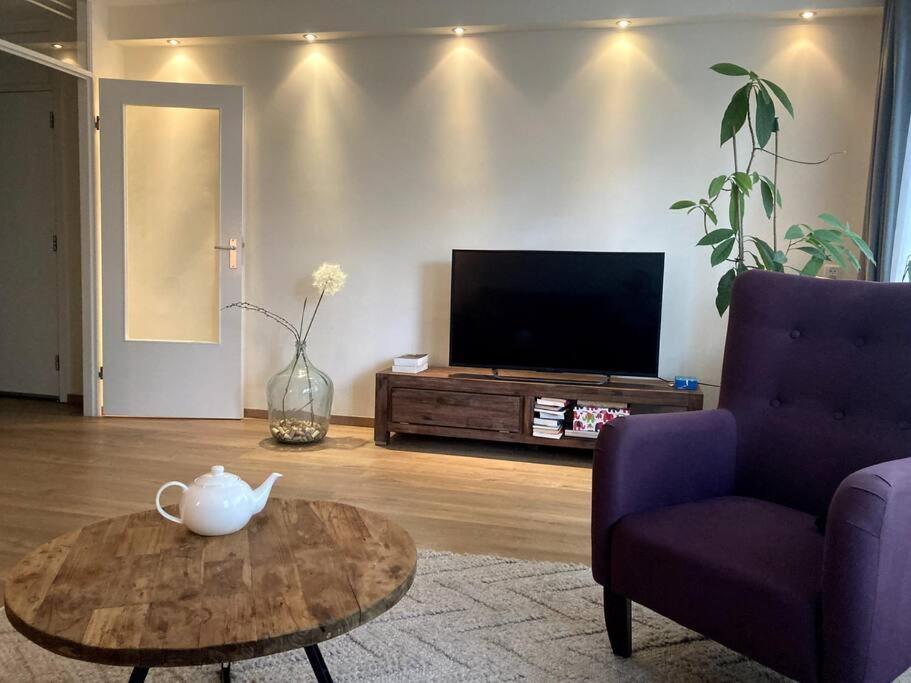 Spacious Apartment, Canal Area, Center Apartamento