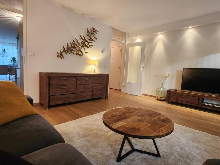 Apartamento Spacious Apartment, Canal Area, Center