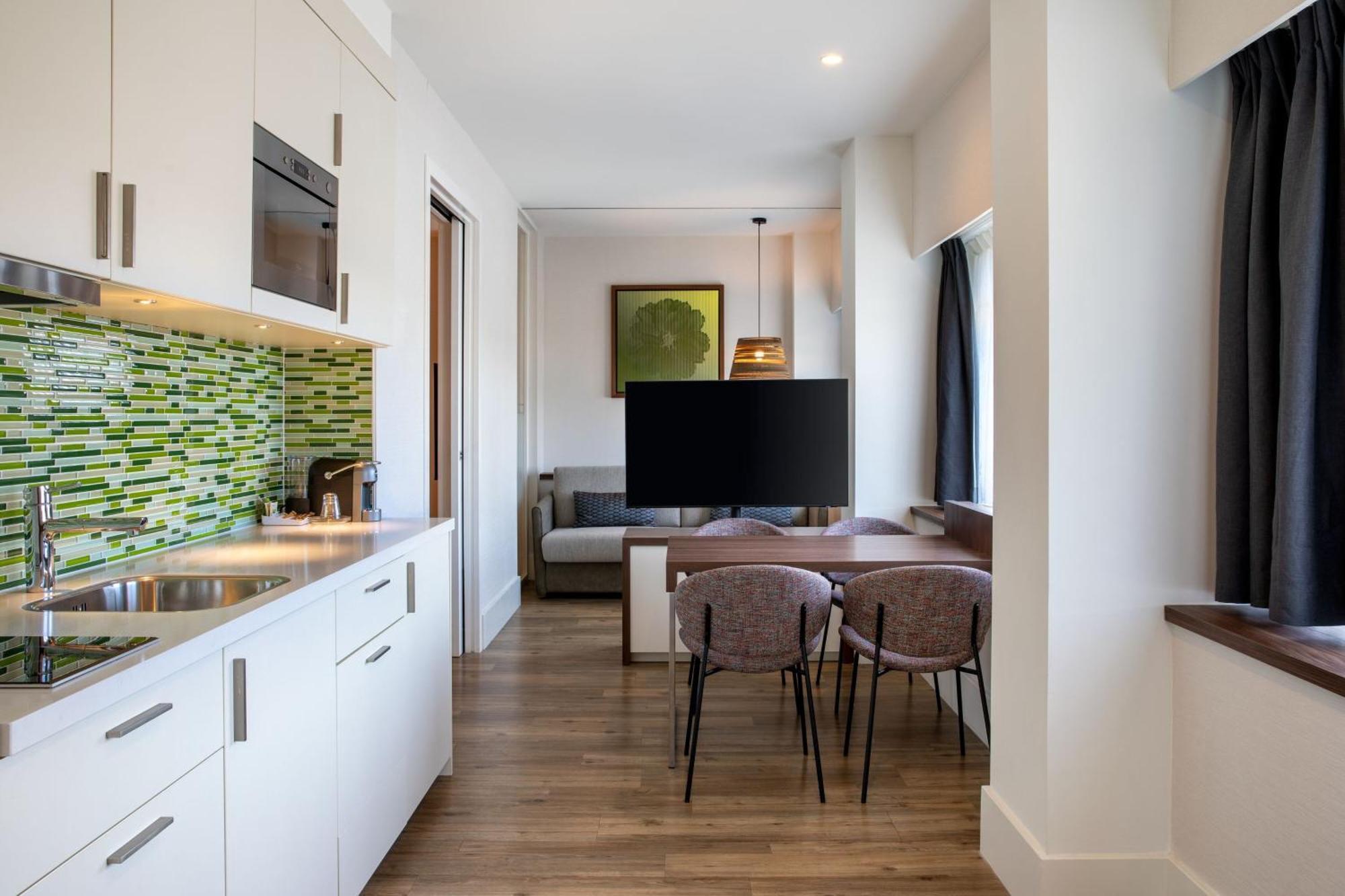 Khách sạn Element Amsterdam