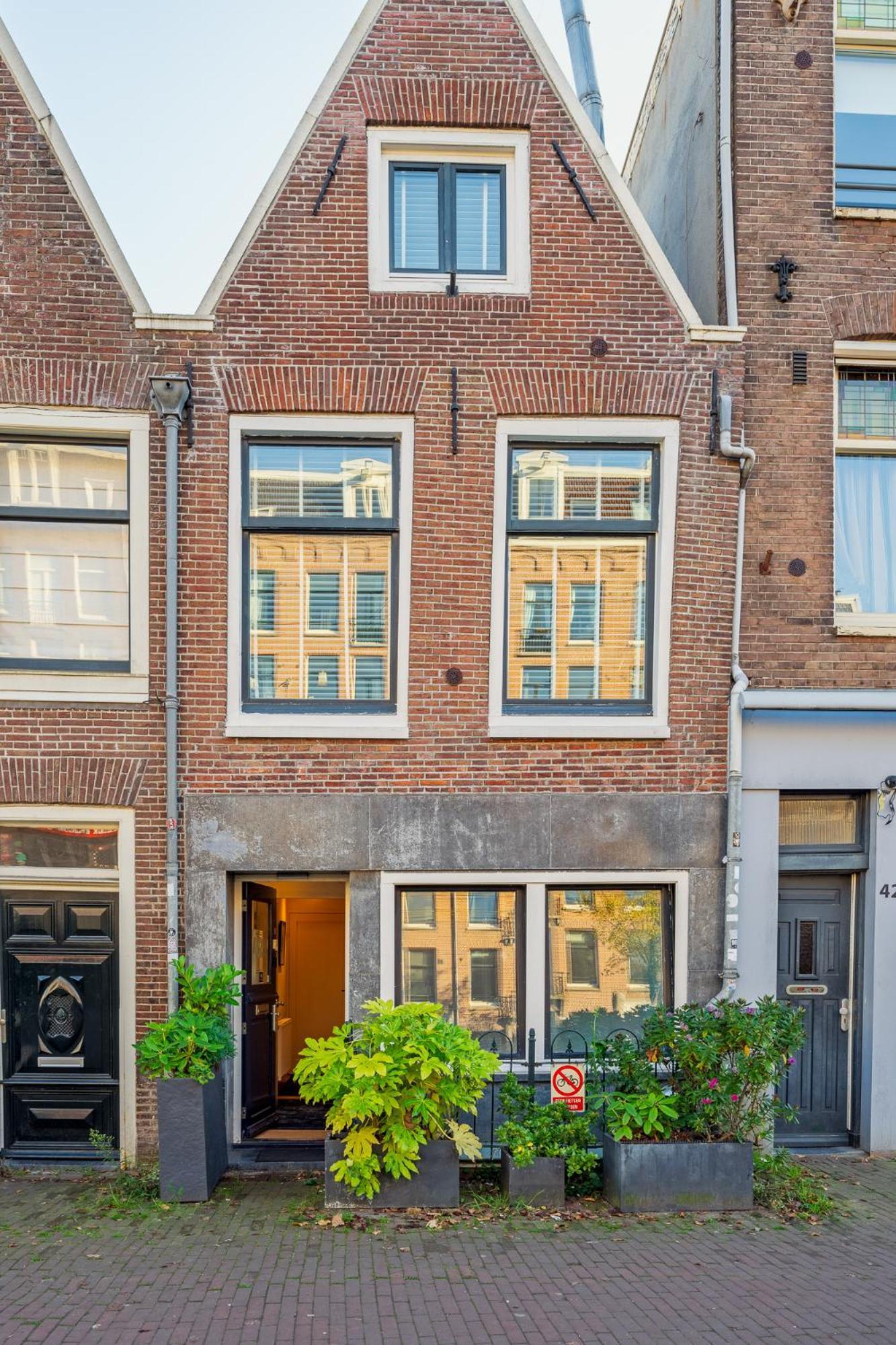 Bed & Breakfast With Private Bathroom Near Vondelpark *