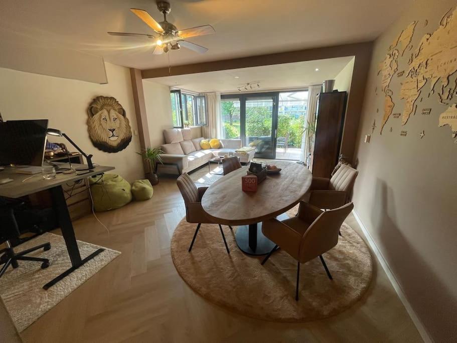 Appartement Luxe Bij Zuidas Met Tuin En Buitendouche