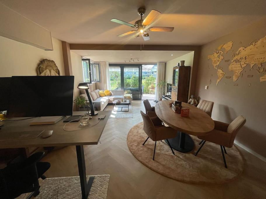 Luxe Bij Zuidas Met Tuin En Buitendouche Appartement