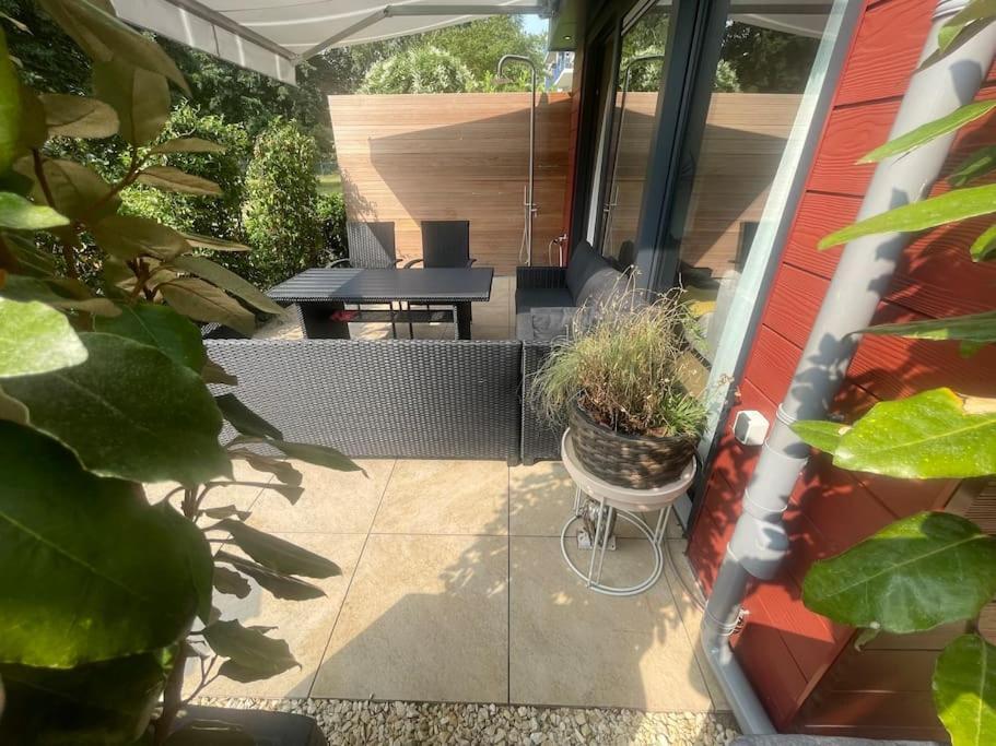 Appartement Luxe Bij Zuidas Met Tuin En Buitendouche