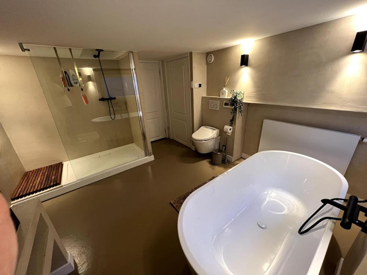 Appartement Spacious Familyhouse With Garden In Zuid *