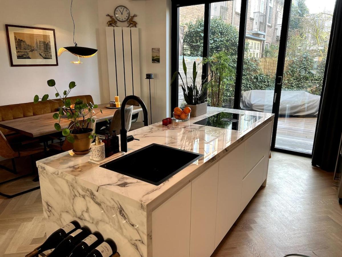 Appartement Spacious Familyhouse With Garden In Zuid