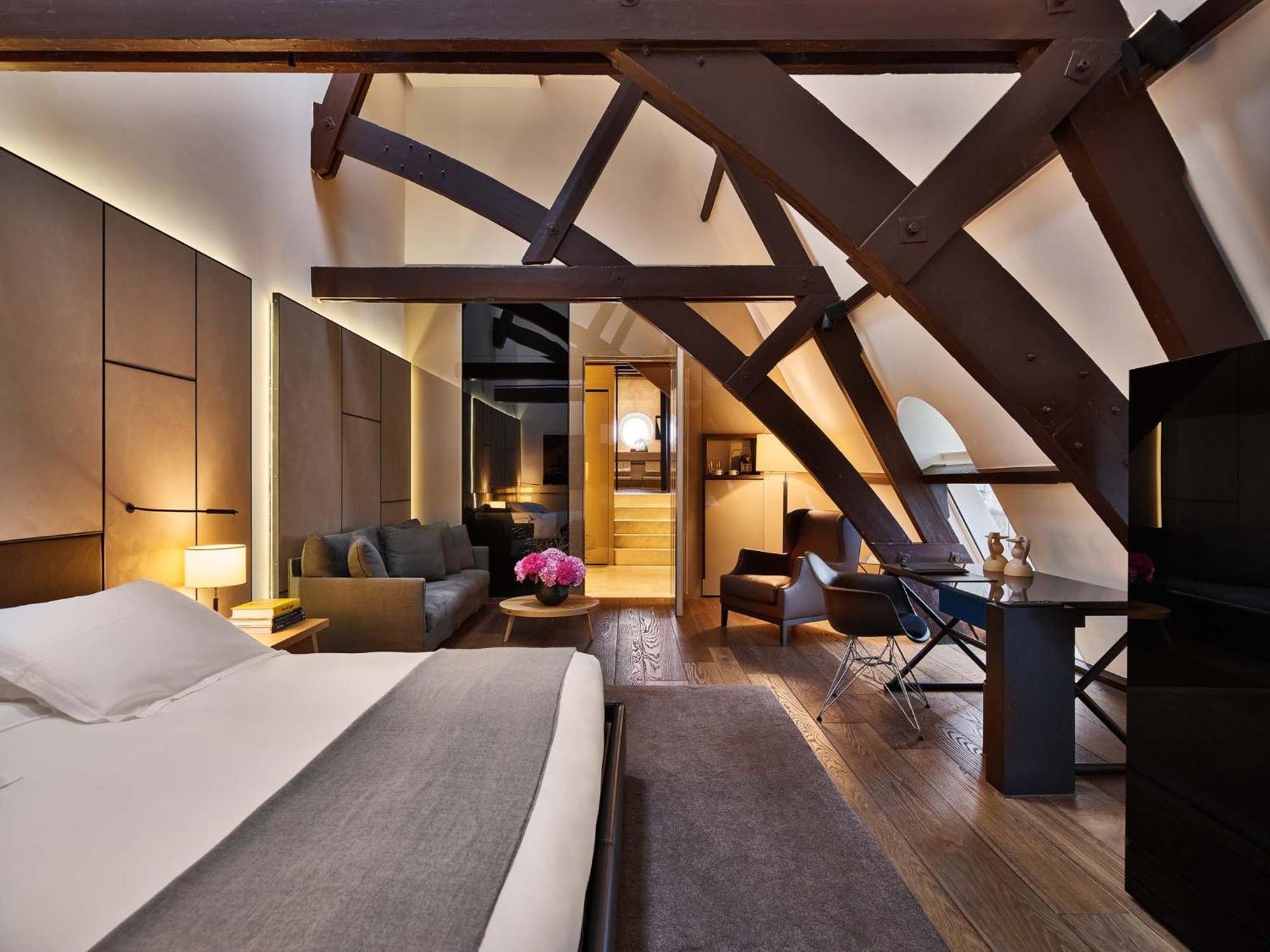Khách sạn Conservatorium 5*