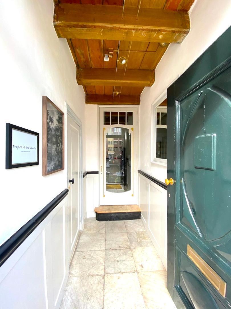 Nhà nghỉ Large En-suite In Historic Canalhouse From 1729