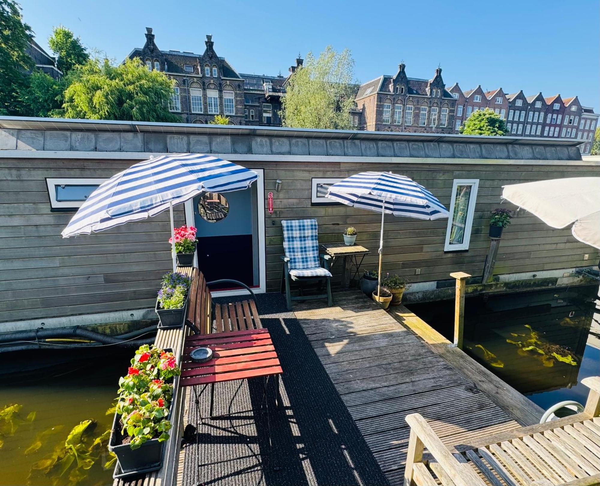 Peaceful On A Houseboat In The Centre Bed & Breakfast Amsterdam