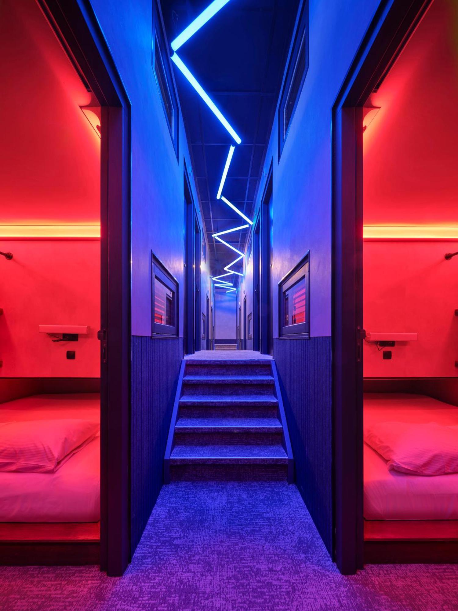 The Hyve Capsule Hôtel capsule