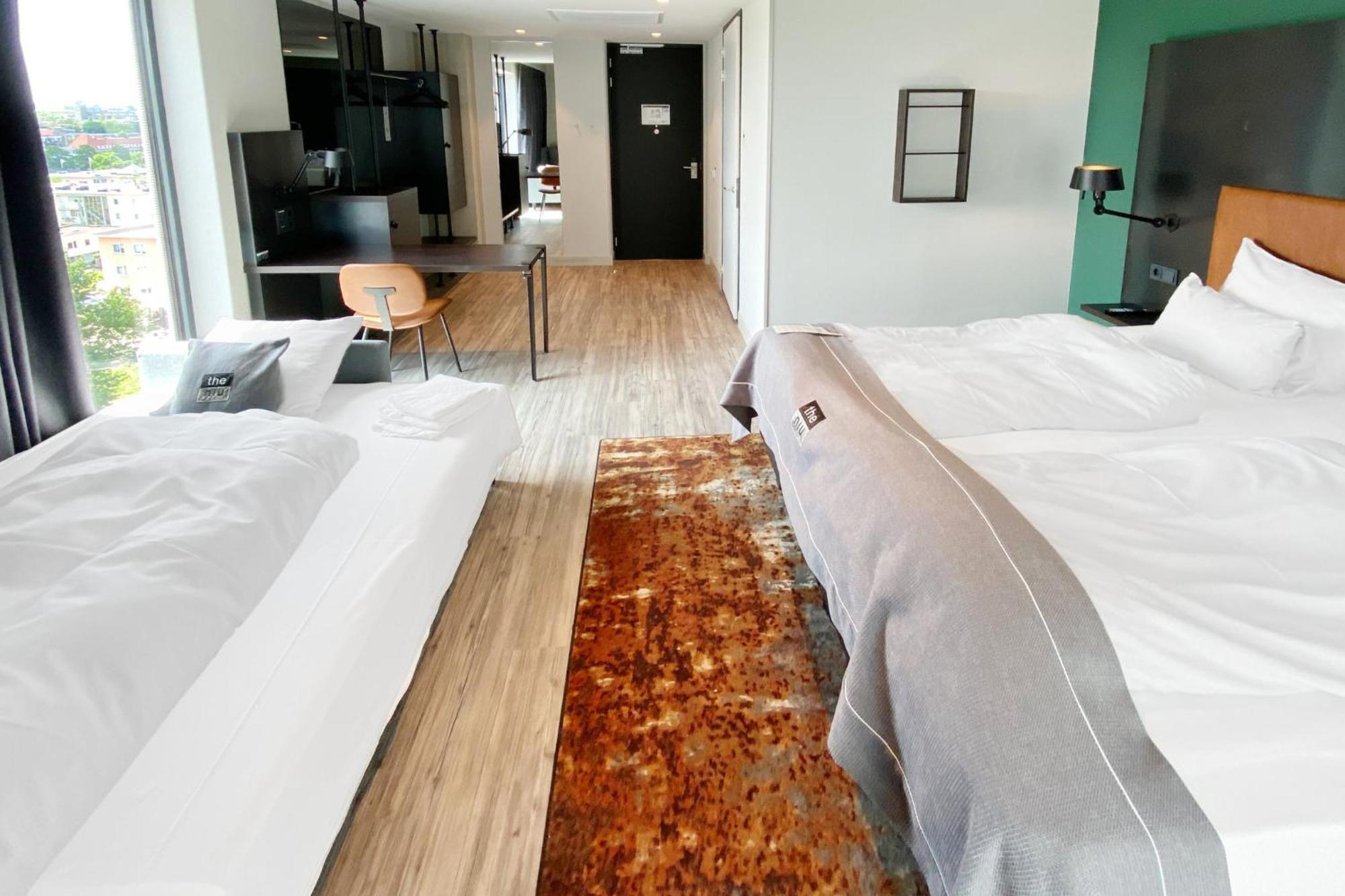 - The Niu, Fender Hotel Amsterdam