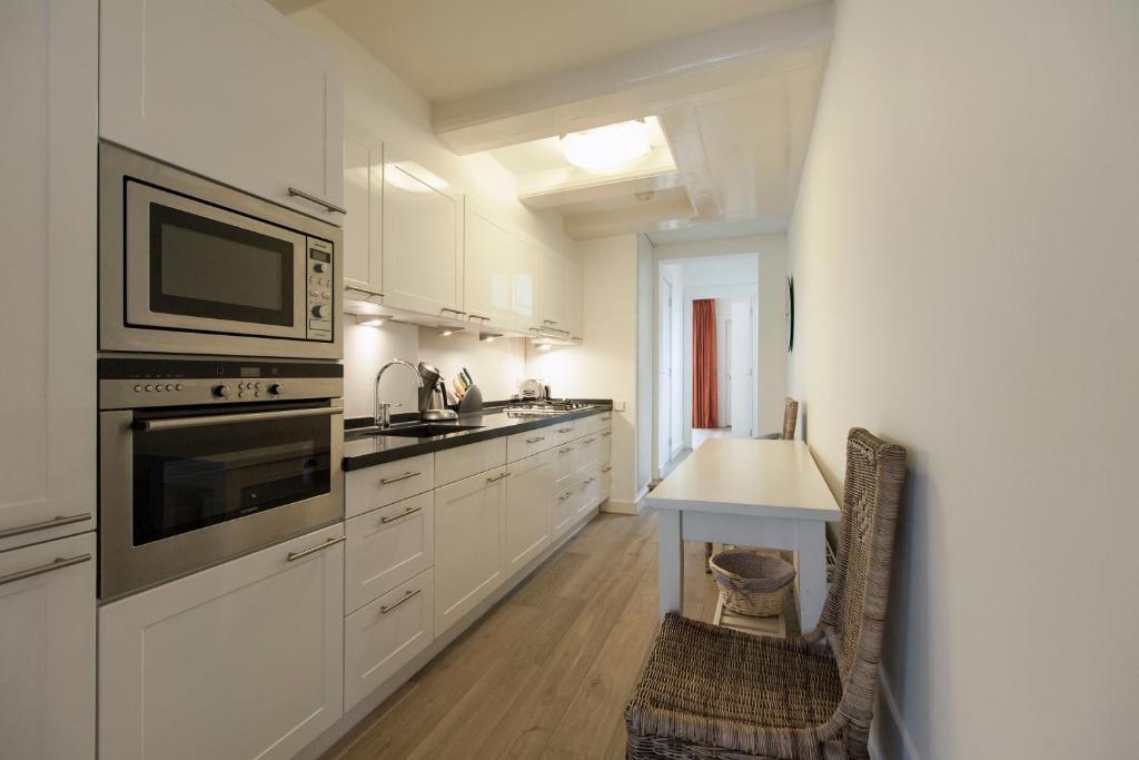 Căn hộ Canal View Apartments Lex