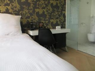 Canal Hotel Amsterdam