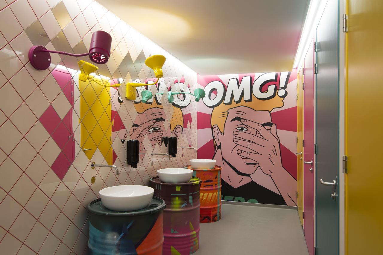 Via Amsterdam Hostel *