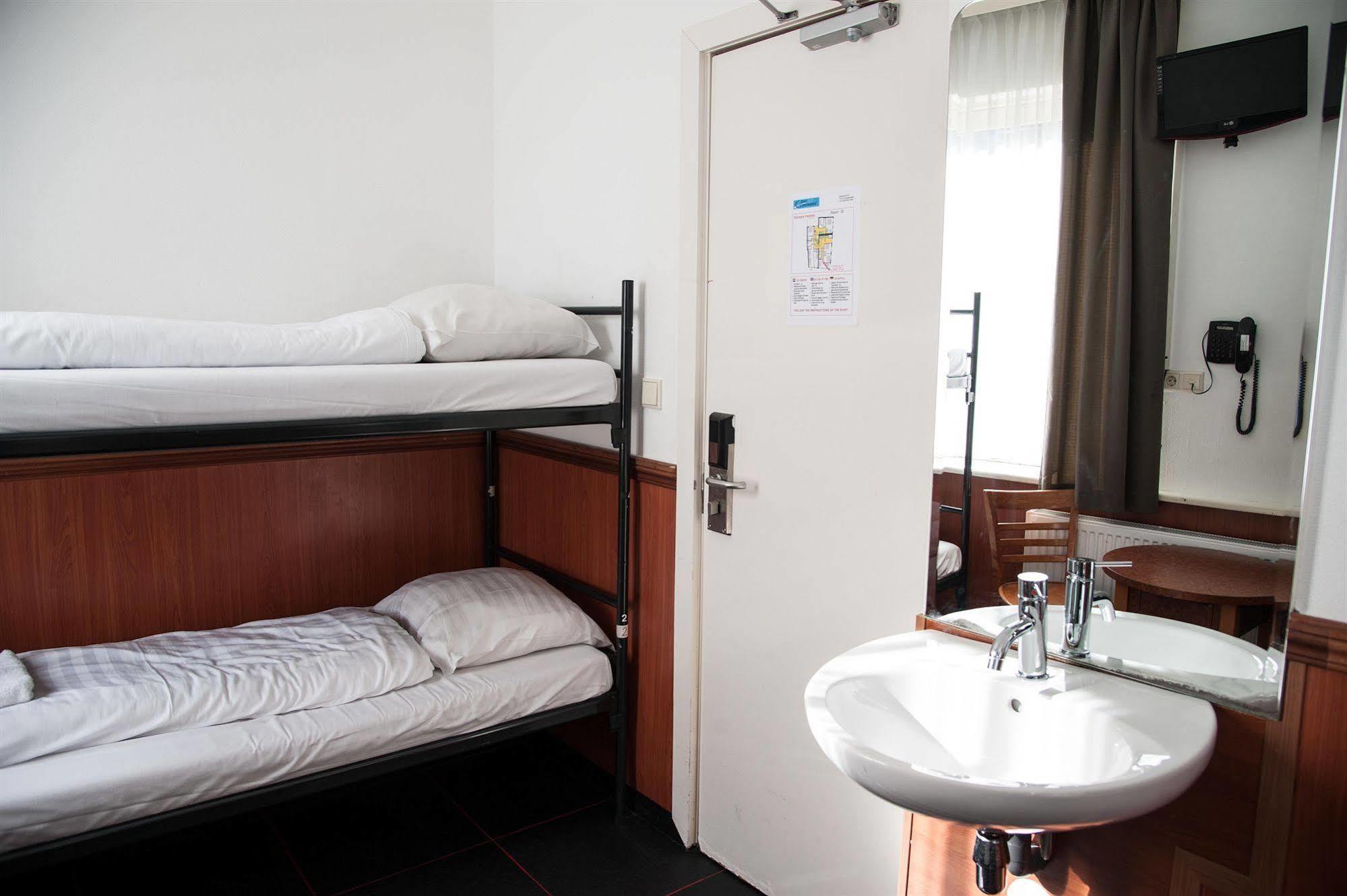 Khách sạn Continental