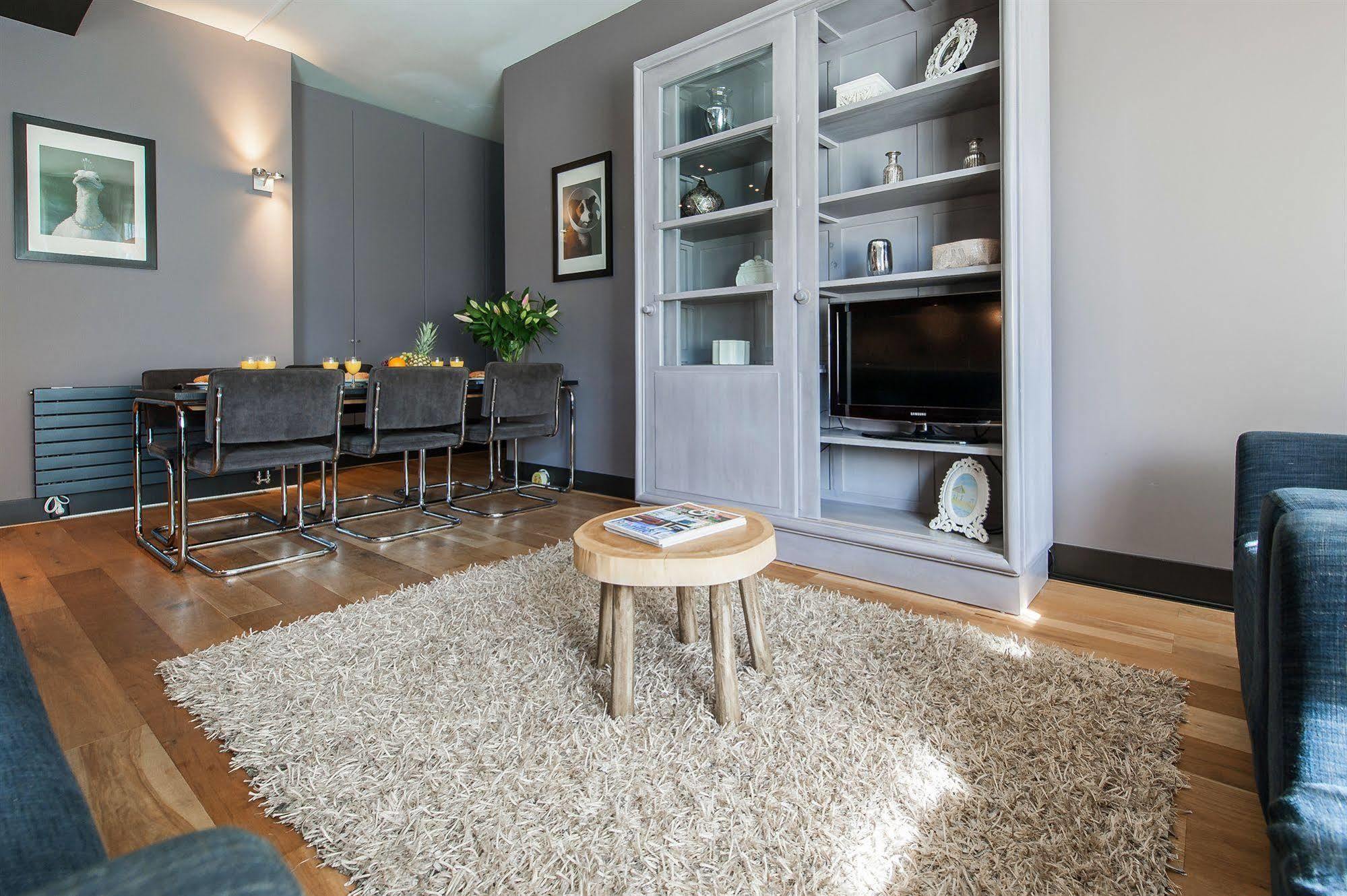 City Park Suites Khách sạn 4*