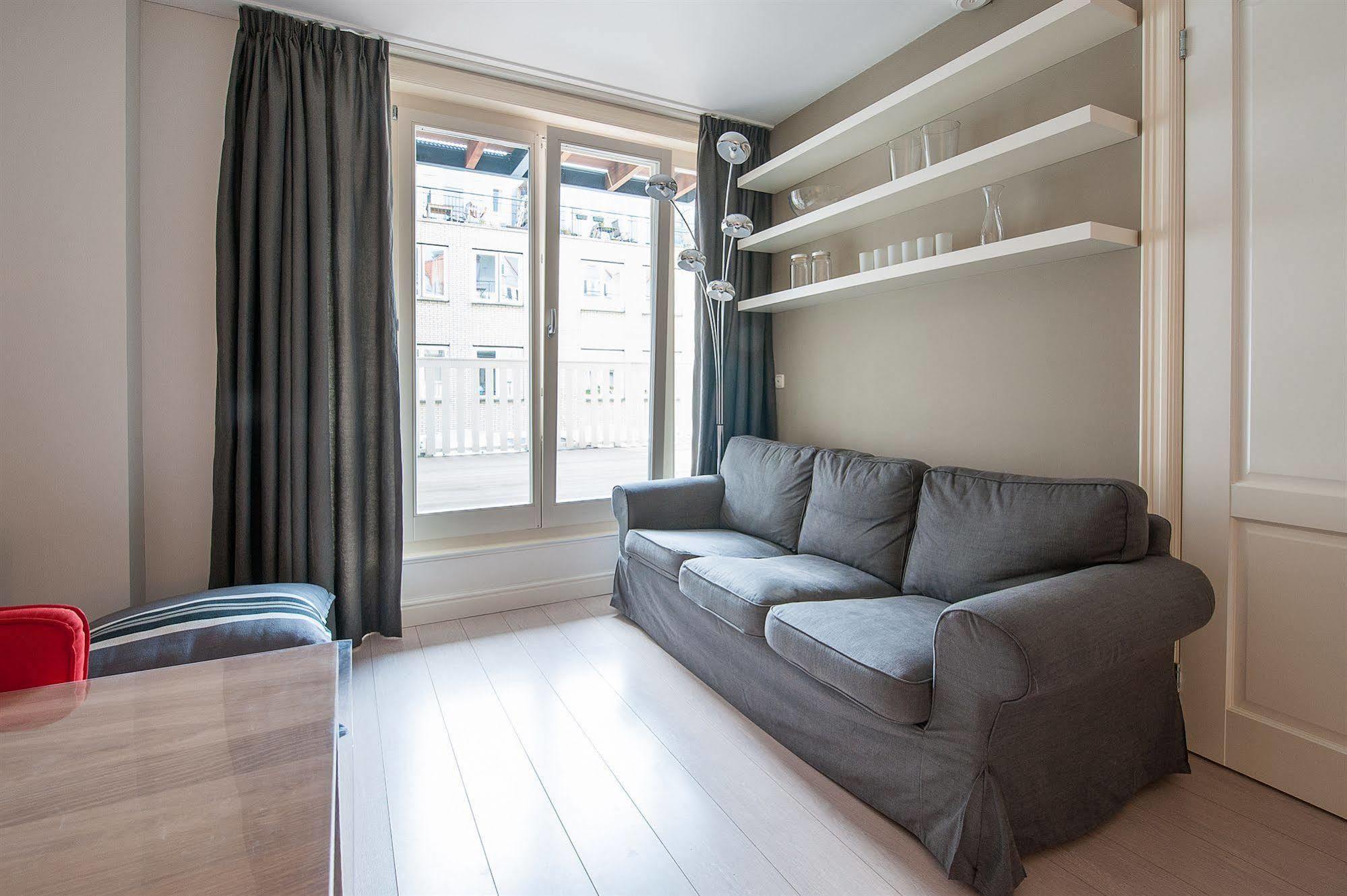 Short Group Dapper Market Serviced Apartment